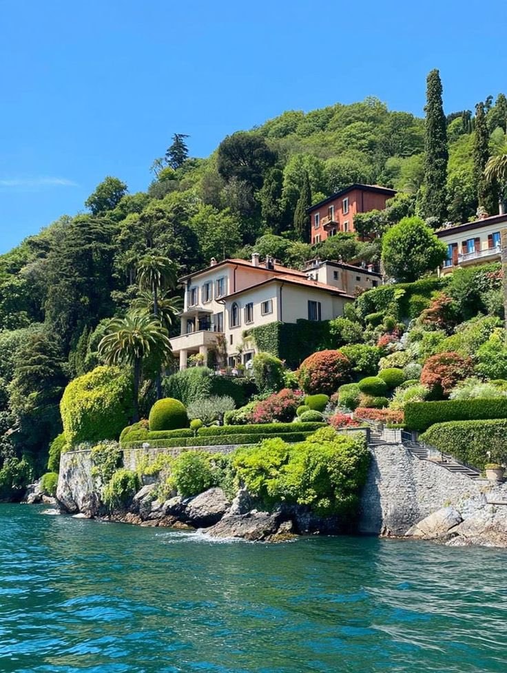 Lake Como Italy (photo 4 of 4)