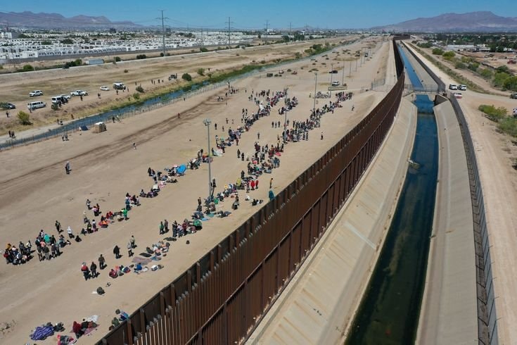 U.S. Southwest border apprehensions 2000-2026 (photo 1 of 2)