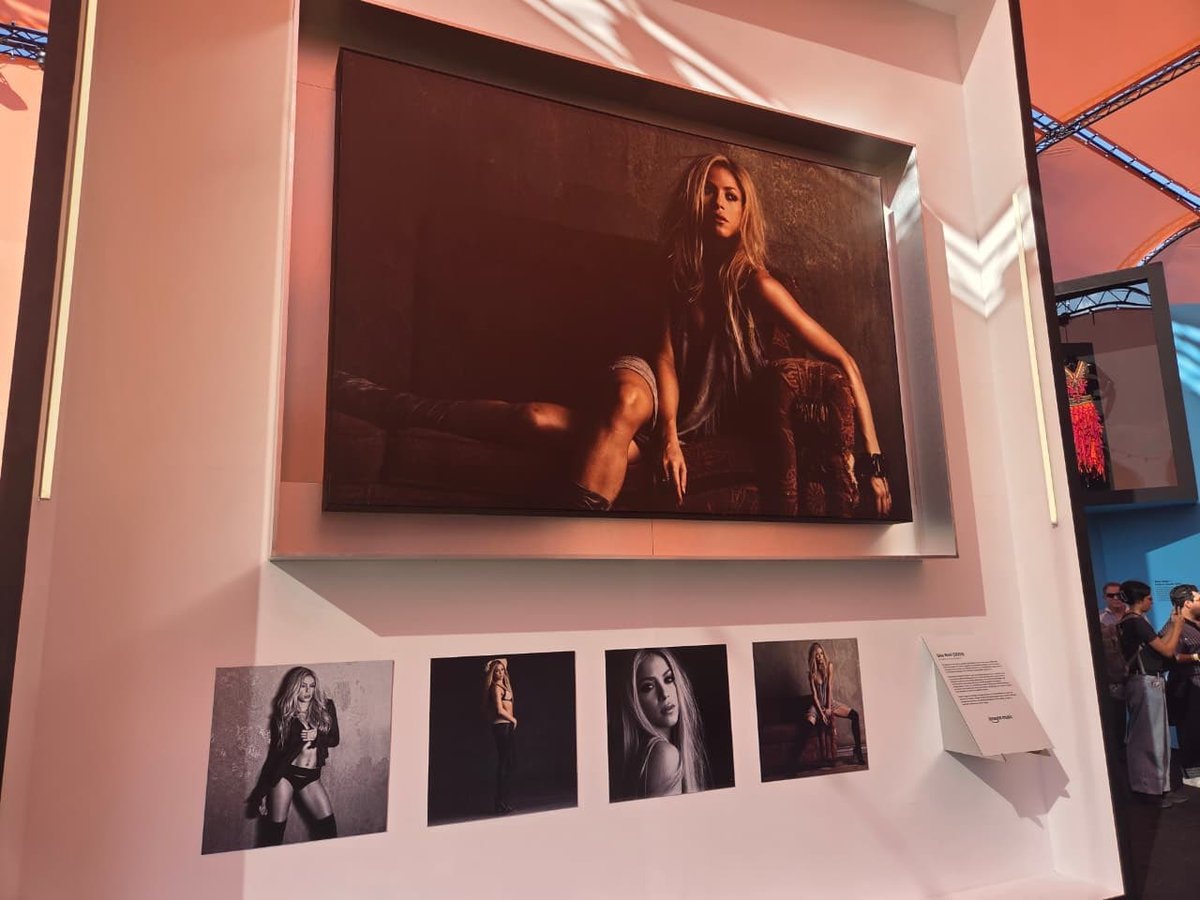 Shakira She Wolf era photos