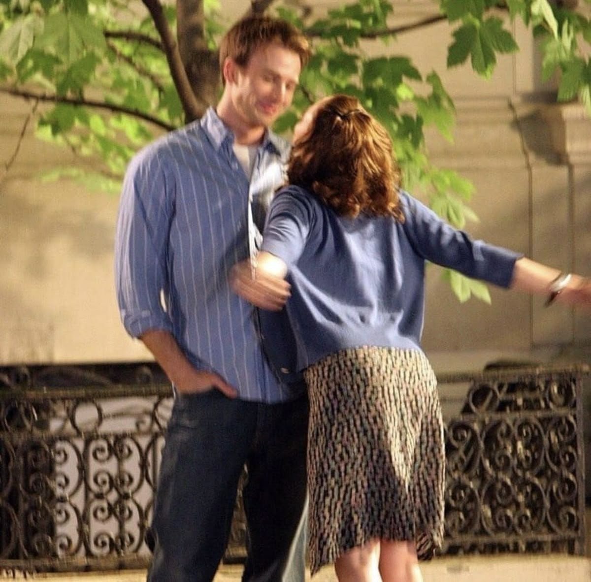 Chris Evans and Scarlett Johansson The Nanny Diaries (photo 2 of 2)