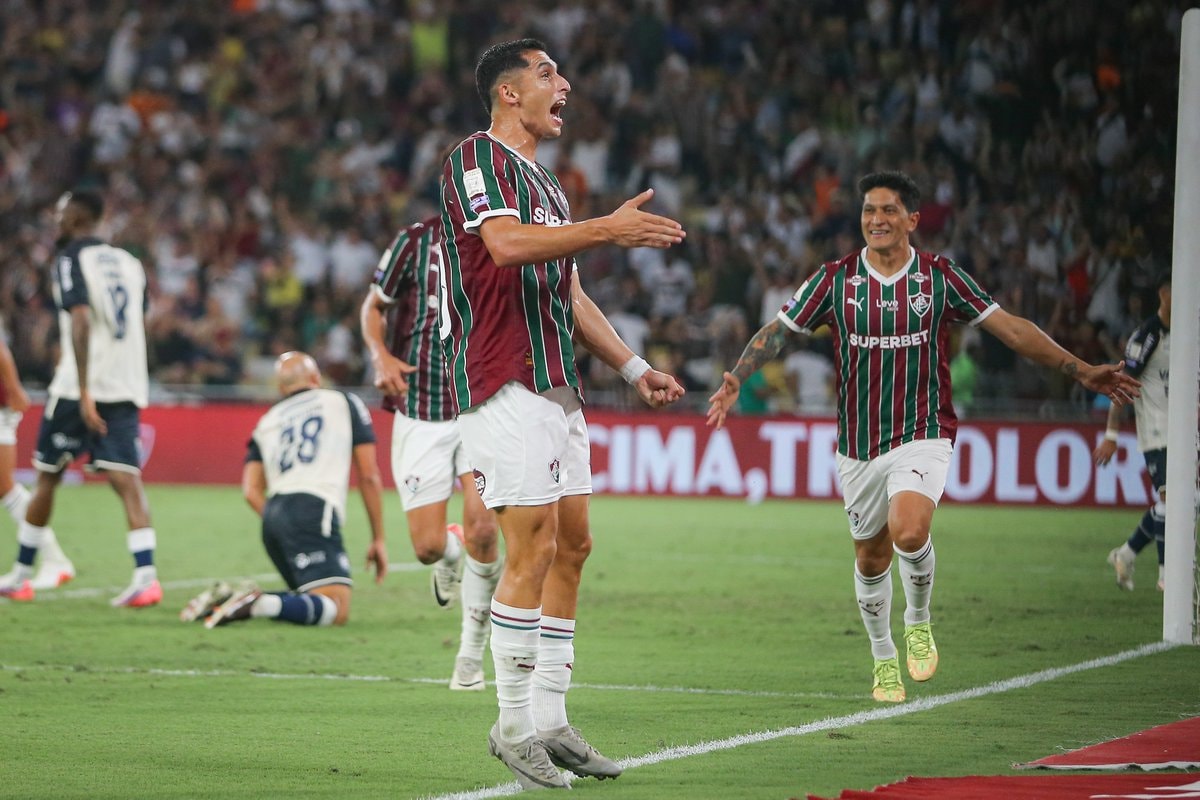 Fluminense leads touches in opponent's box