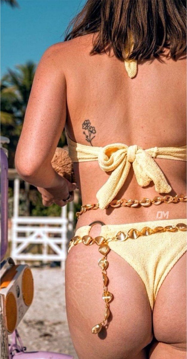 Millie Bobby Brown yellow bikini Millie Bobby Brown yellow bikini