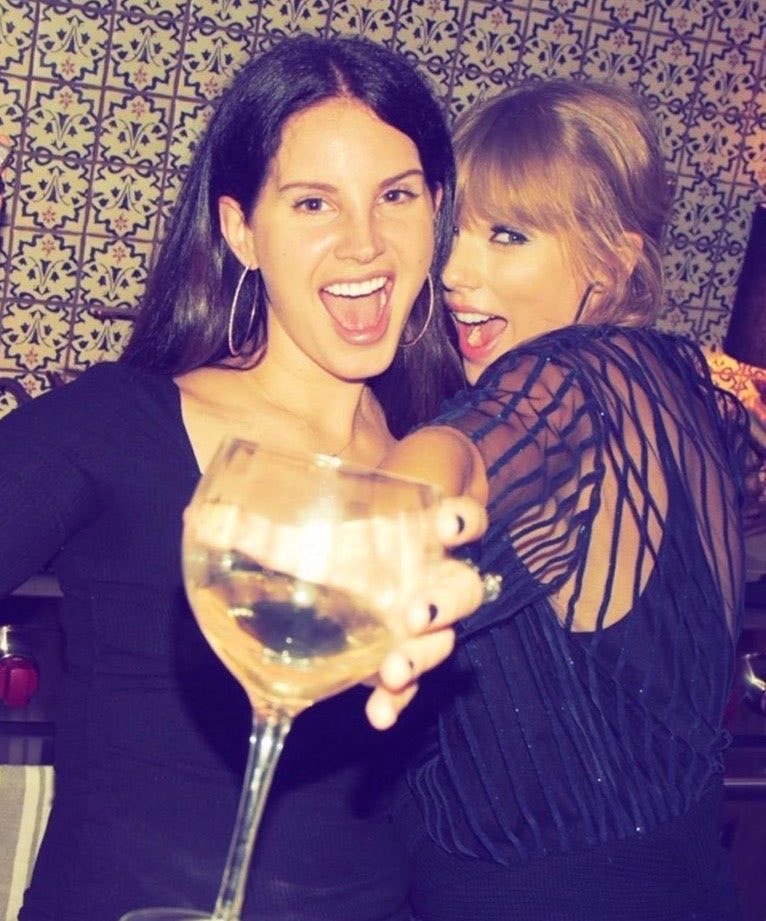 Lana Del Rey Lies Hot 100 peak (photo 2 of 2)