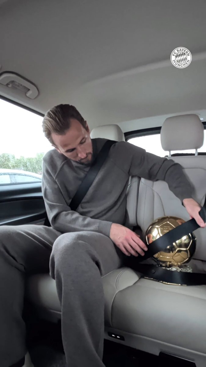 Harry Kane Ballon d'Or seatbelt