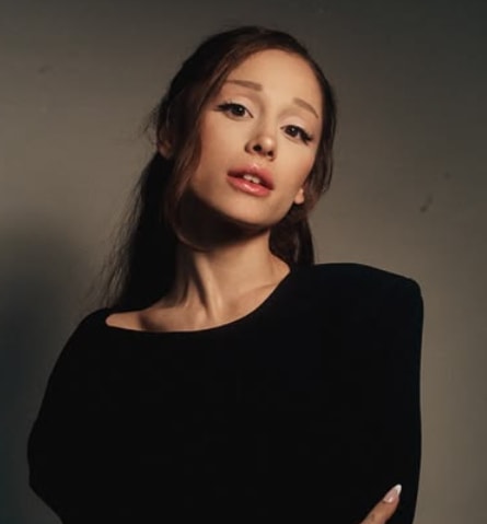 Taylor Swift Ariana Grande Apple Music (photo 2 of 2)