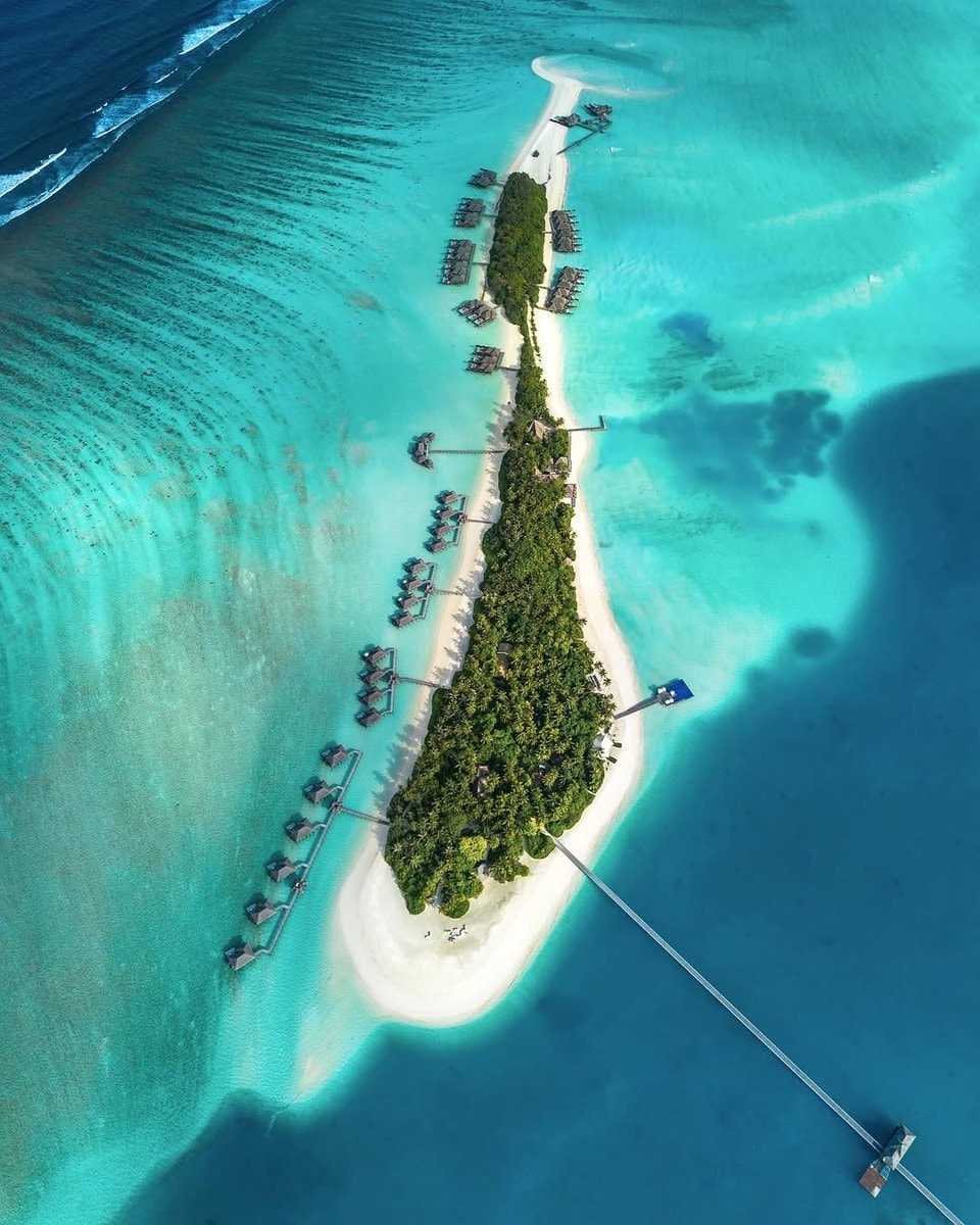 Maldives aerial view (photo 2 of 2)