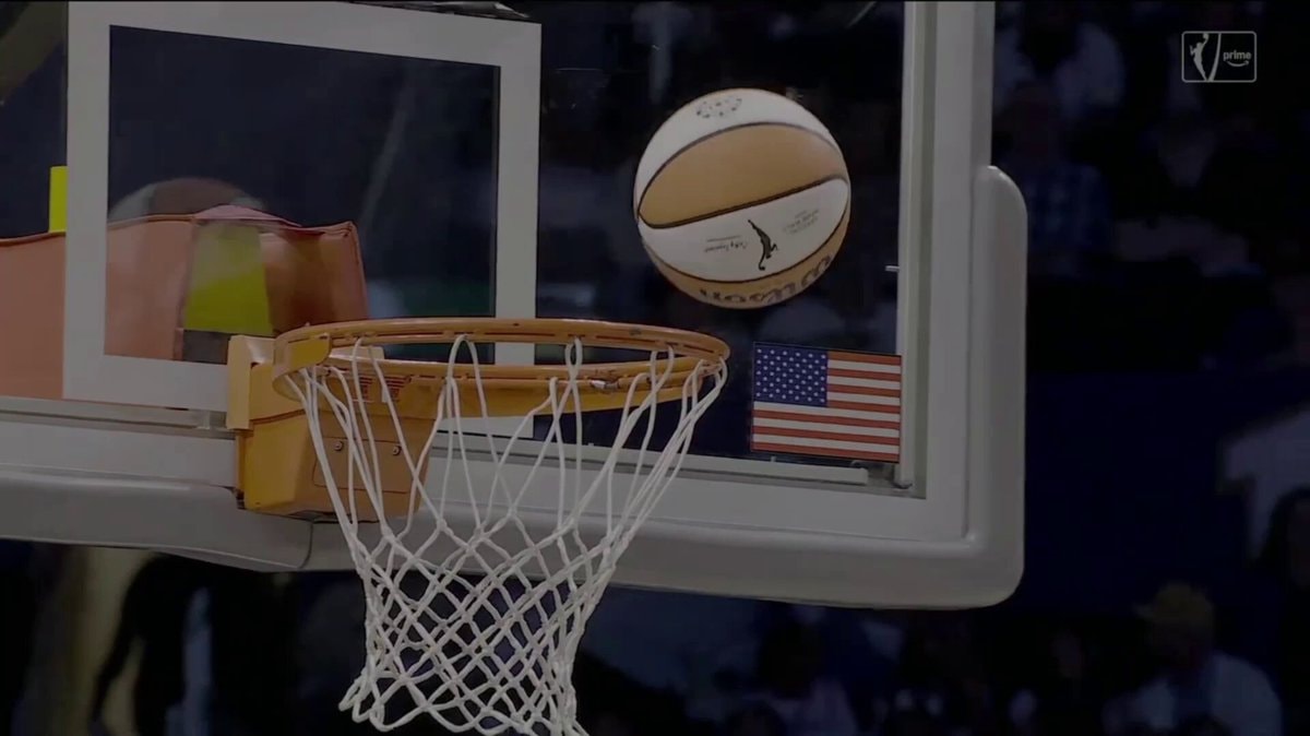 WNBA Dream vs Sparks green object incident