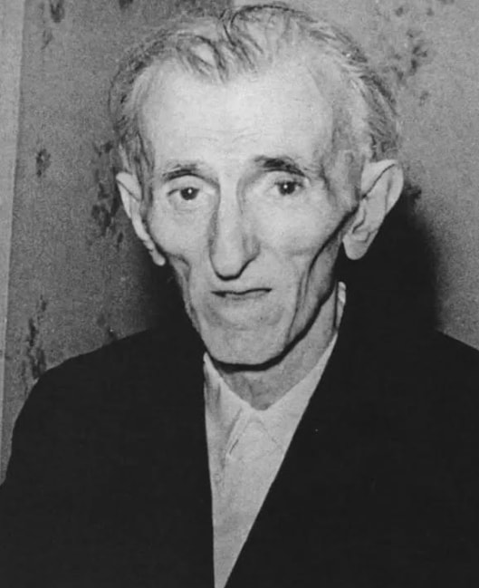 Nikola Tesla last photograph 1943