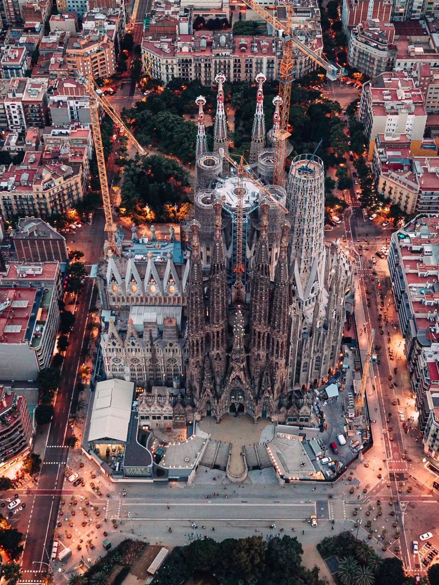 Barcelona aerial view (photo 3 of 4)