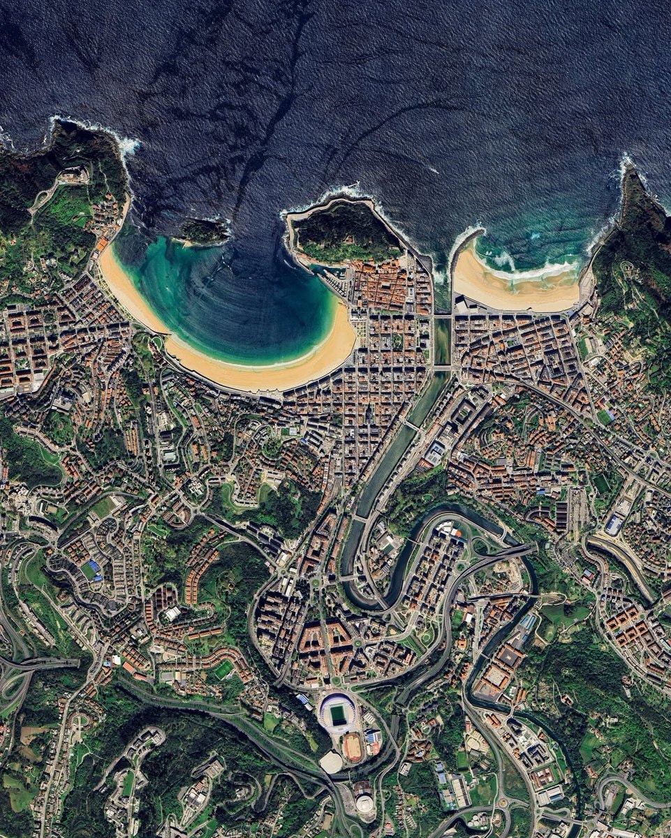 Guess the coastal city