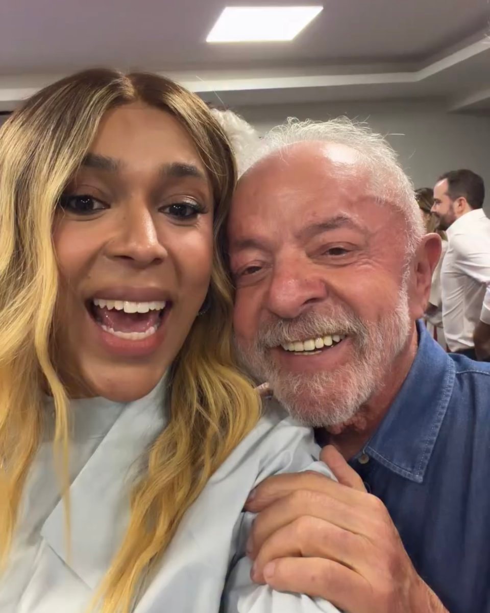 Lula celebrates reelection with Erika Hilton (photo 2 of 2)