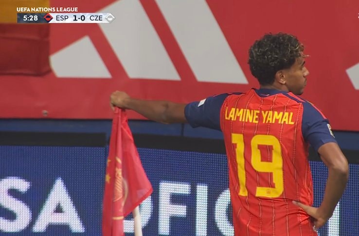 Lamine Yamal on the field Lamine Yamal on the field