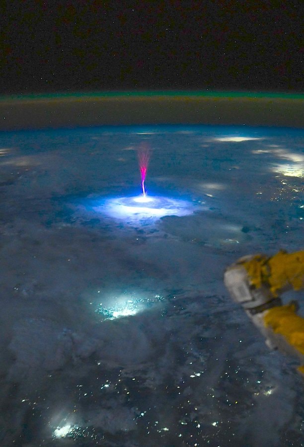 NASA ISS sprite Mexico US