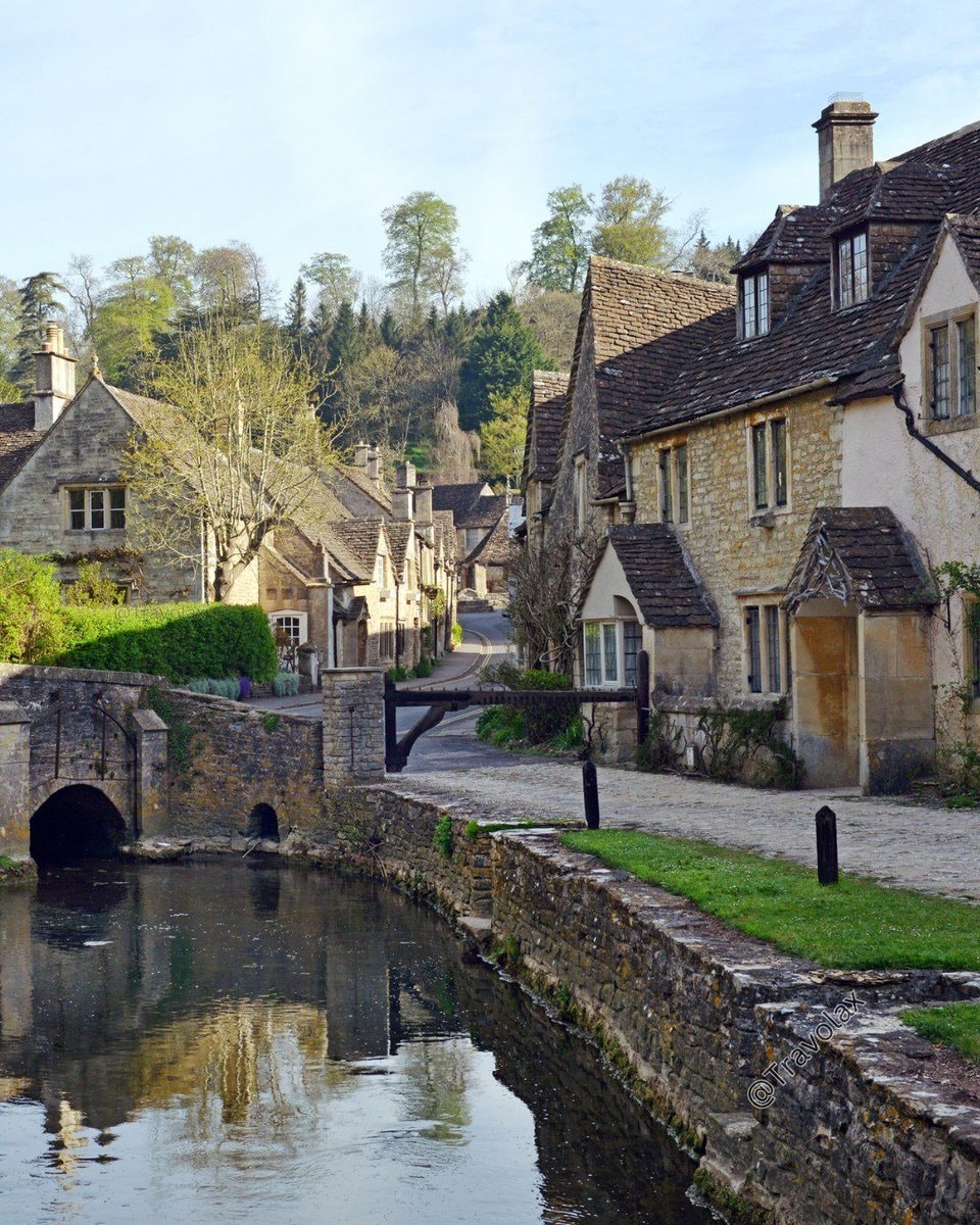 Cotswolds England cottages (photo 2 of 4)