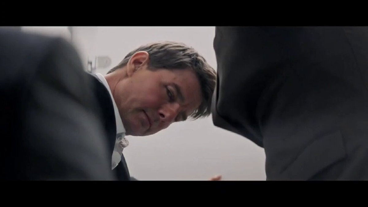 Tom Cruise Henry Cavill Liang Yang Fight