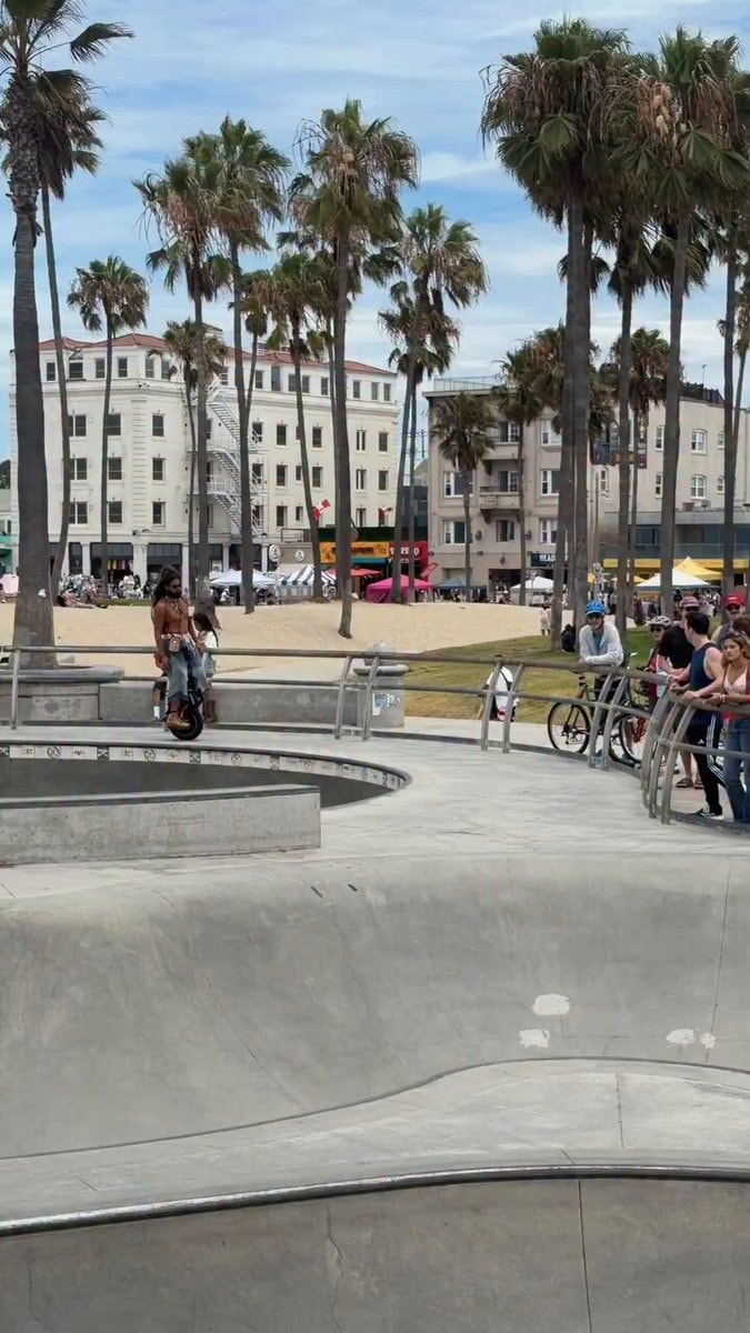 Venice Beach one wheel samurai