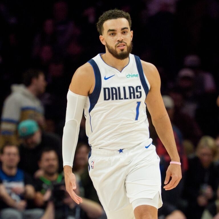 Tyus Jones signs with Denver Nuggets