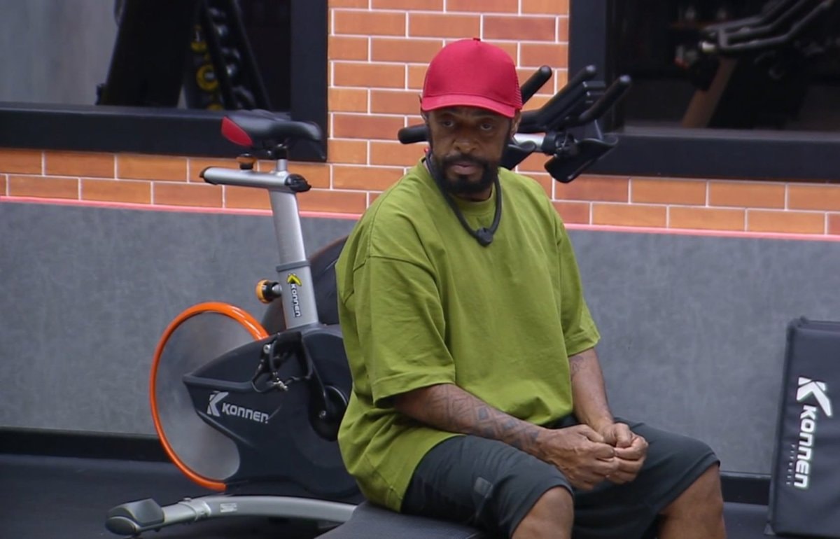 Rikardo and Thaíde discuss Giovanna on AFazenda