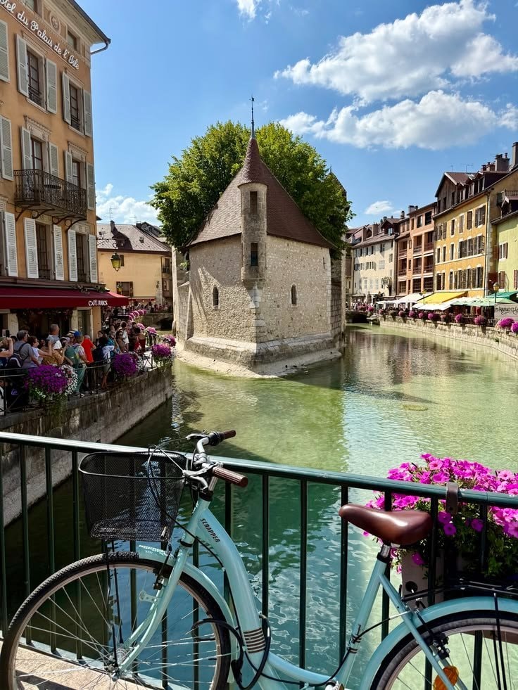 Annecy France (photo 3 of 4)