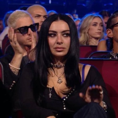 Charli xcx VMAs clip edited (photo 2 of 2)