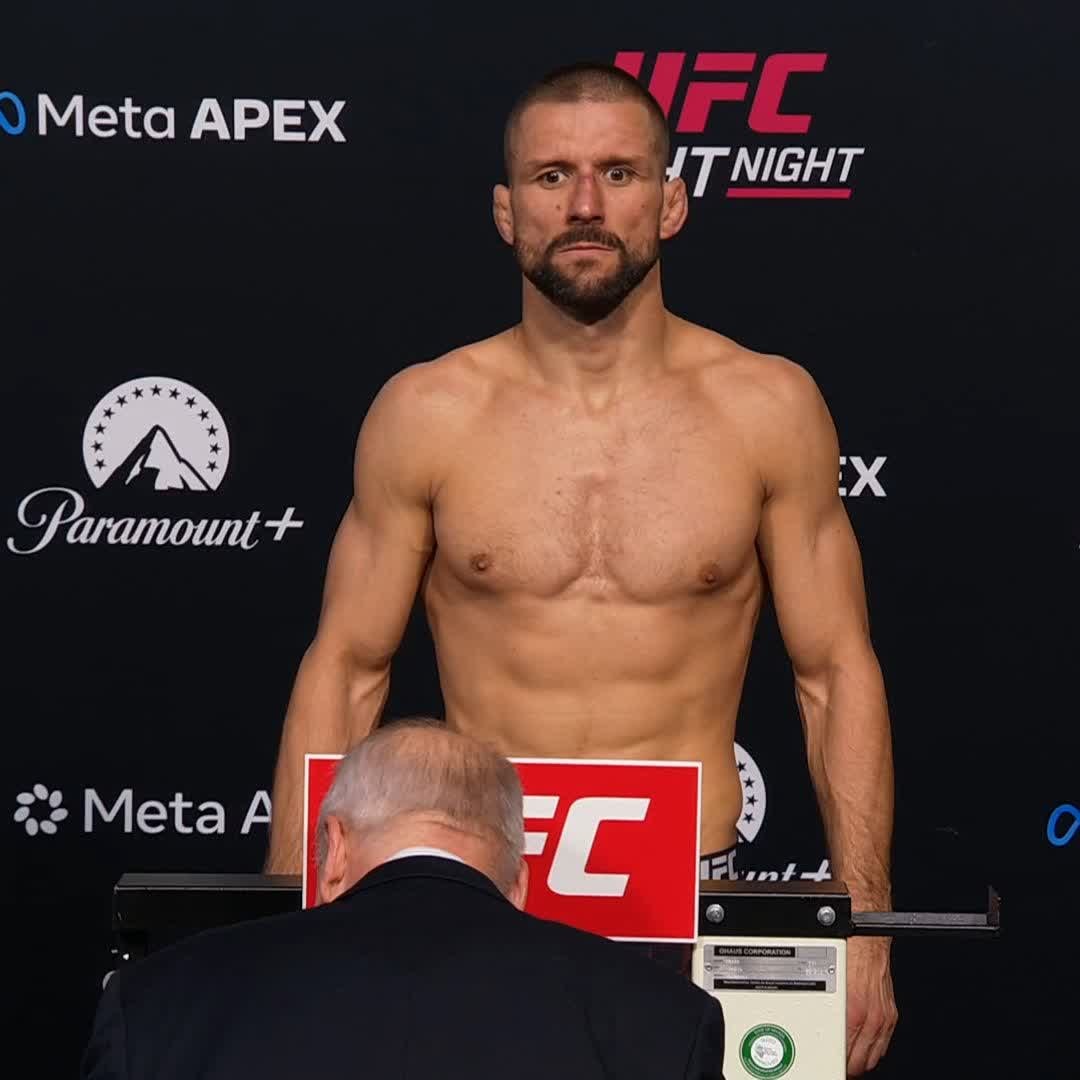Mateusz Gamrot weigh-in 155.5 lbs