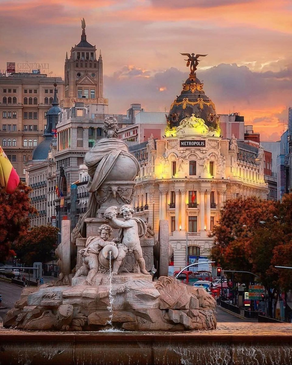 Madrid Spain fountain and architecture