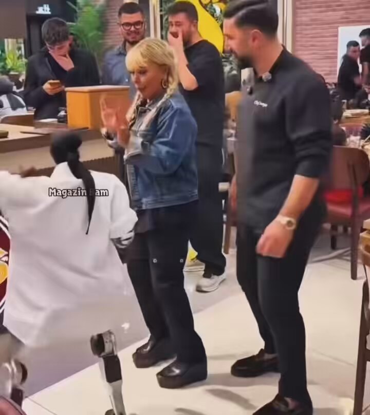 Safiye Soyman robot dance surprise
