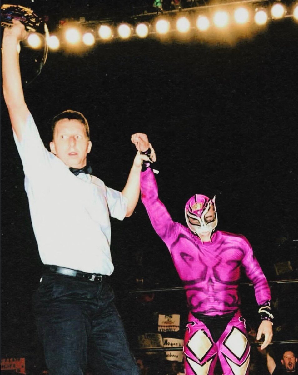 Rey Mysterio vs Eddie Guerrero WCW Halloween Havoc (photo 4 of 4)