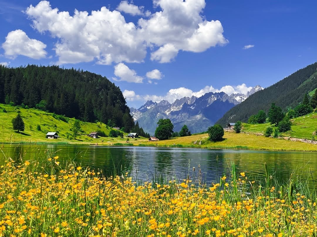 Switzerland alpine village (photo 3 of 4)