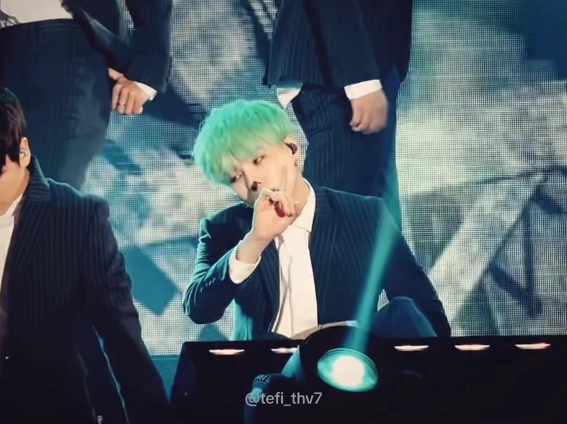 suga green hair moment