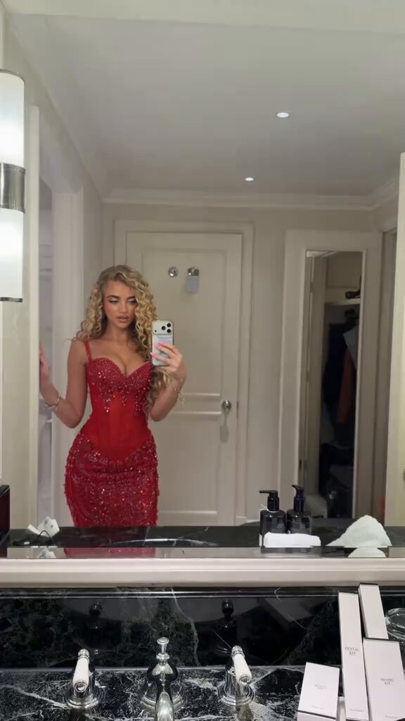 Princess Andre mirror selfie