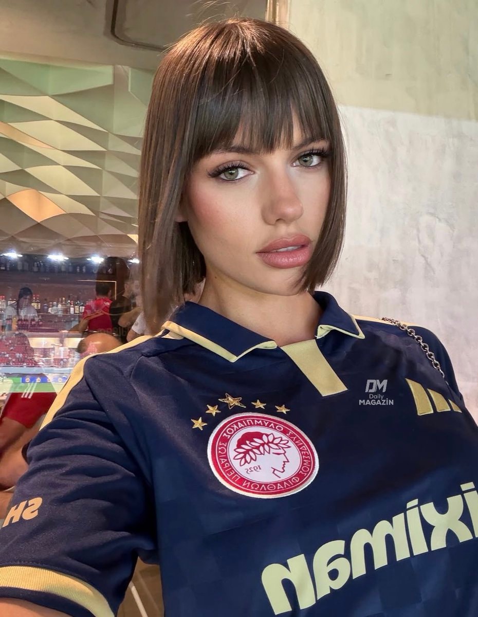 Marigona Gona Olympiacos poses