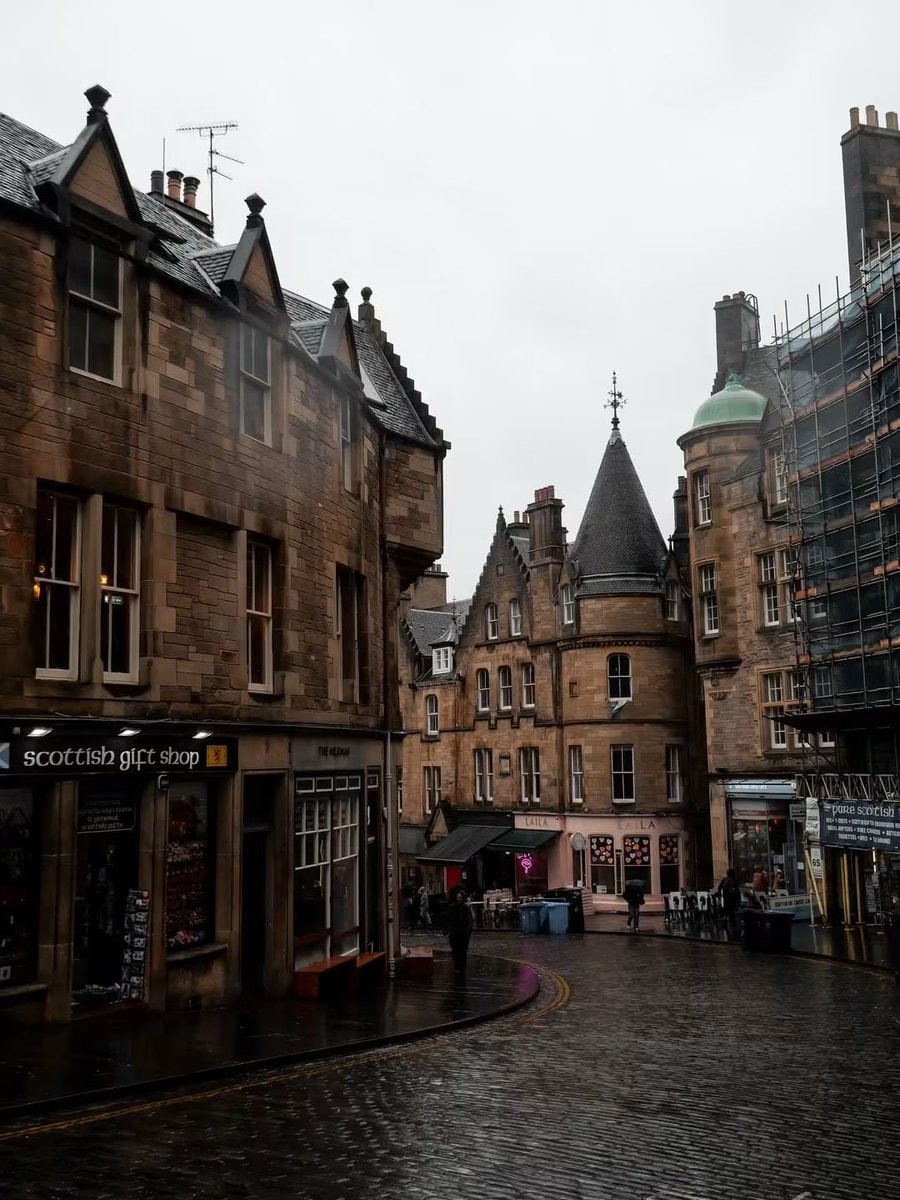 Edinburgh Scotland (photo 3 of 4)