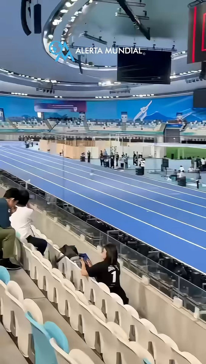 Robotics Olympics Beijing robot crash