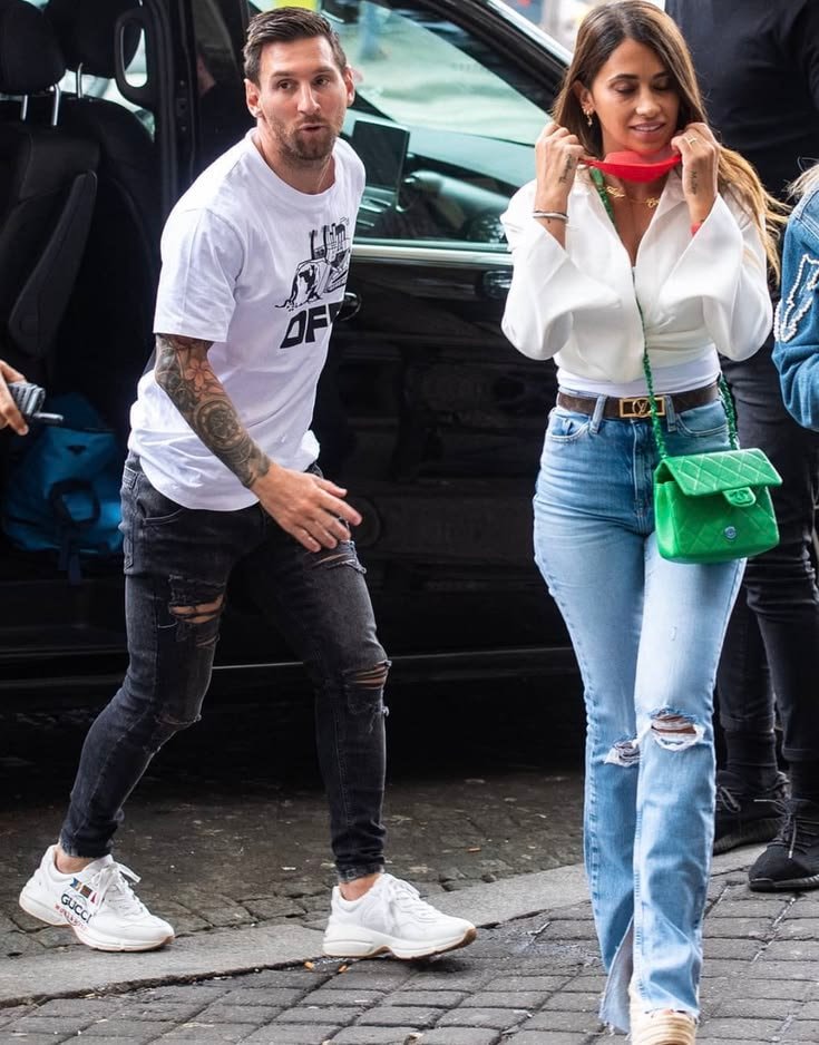 Lionel Messi Antonela Roccuzzo Paris Lionel Messi Antonela Roccuzzo Paris
