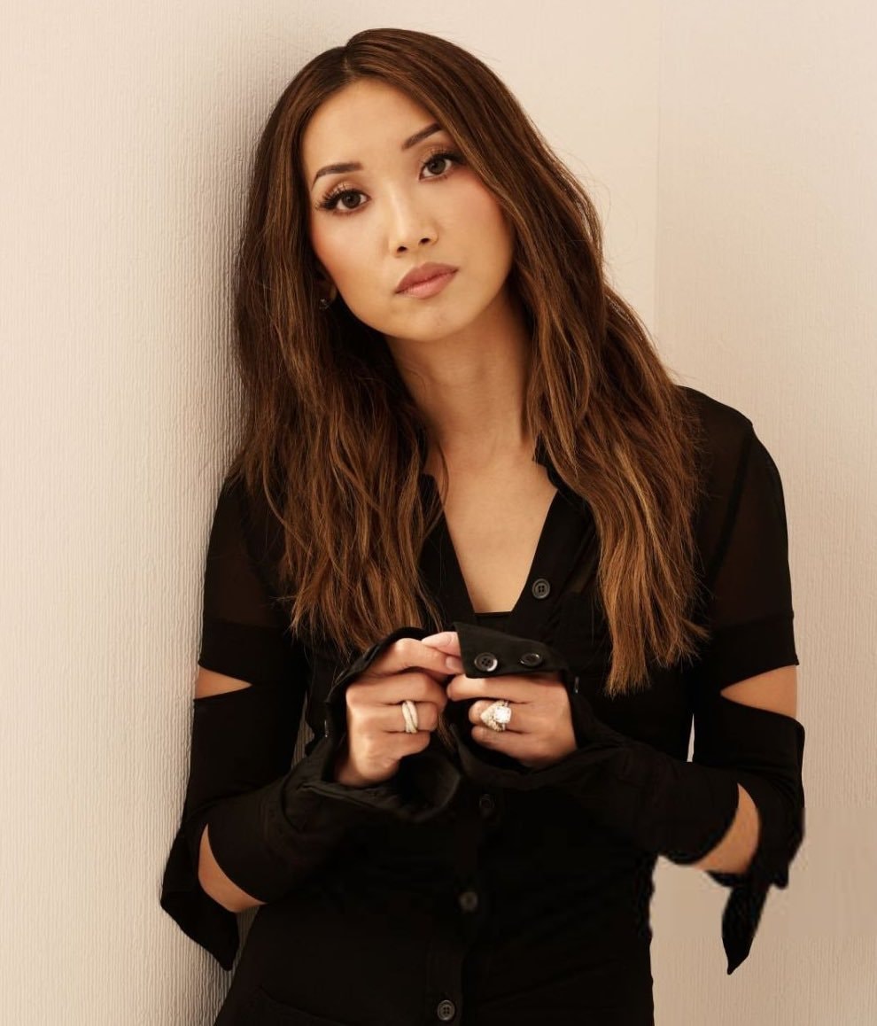 Brenda Song NFL debut (photo 1 of 2)