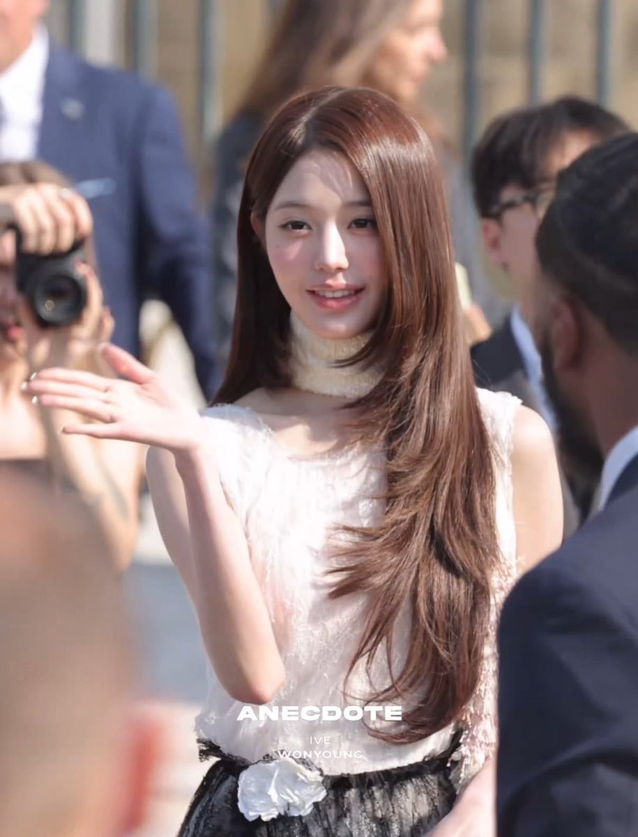 Wonyoung Paris Fashion Week Top K-pop Act Wonyoung Paris Fashion Week Top K-pop Act