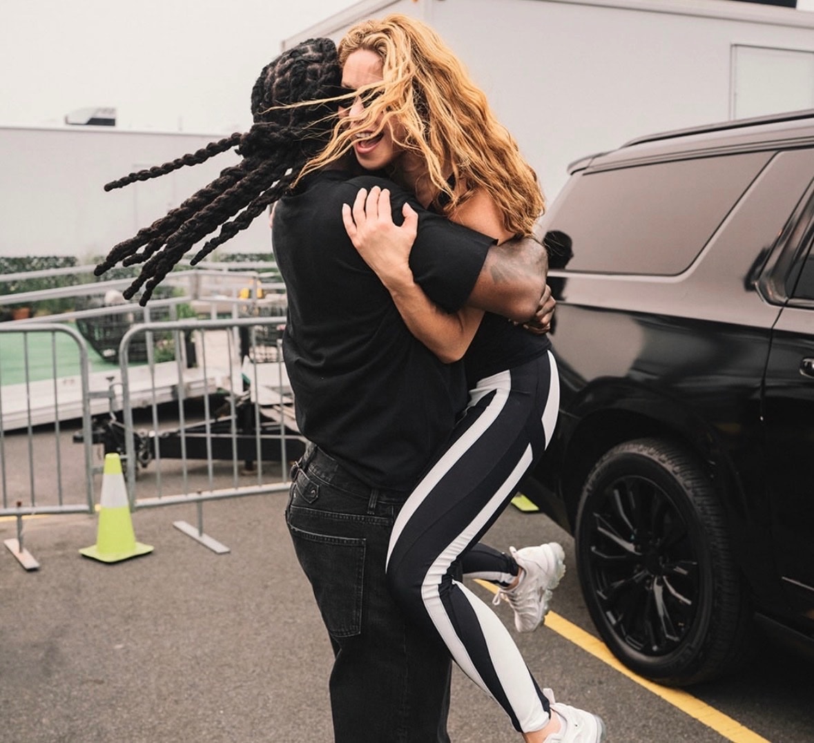 Shakira and Burna Boy World Cup Halftime Show (photo 2 of 2)