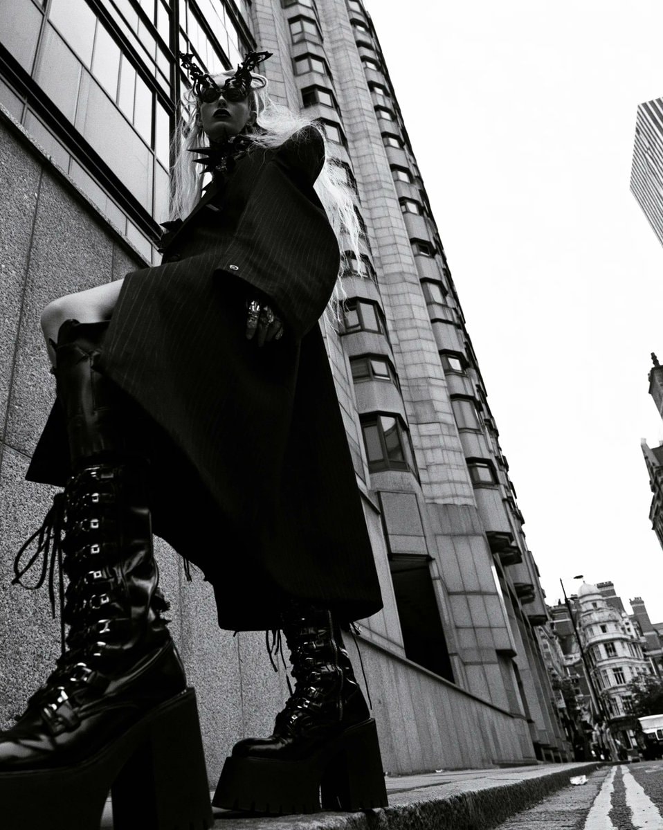 street style three frames one angle (photo 2 of 3)