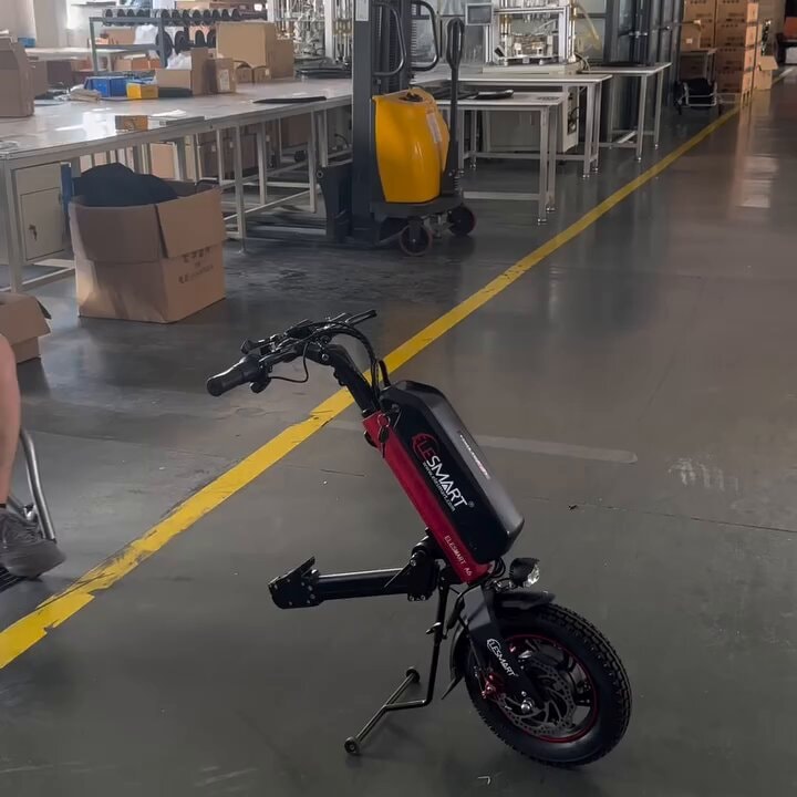 Wheelchair front drive electric trike