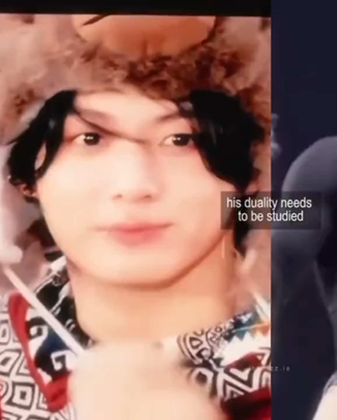 Jungkook cute vs focused mode