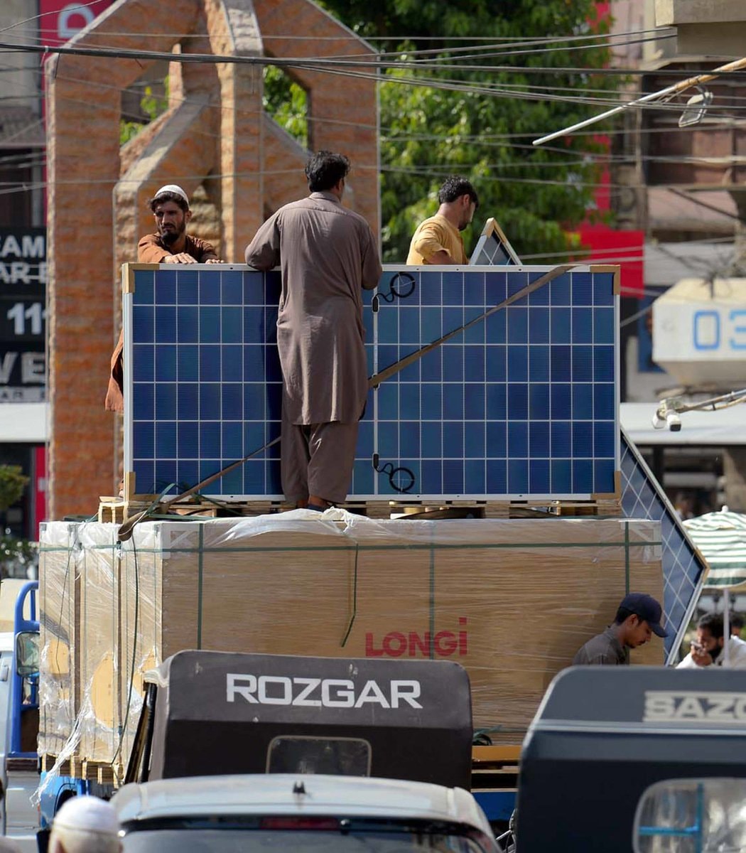 Pakistan solar power revolution (photo 1 of 2)