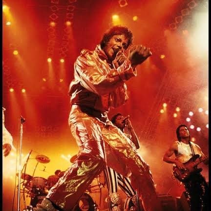 Michael Jackson stage performance 🔥🔥 (photo 3 of 4)