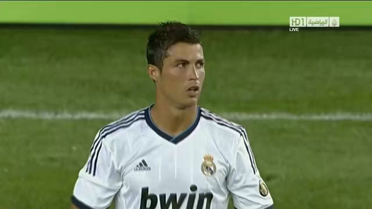 Cristiano Ronaldo bad leg goal vs Milan