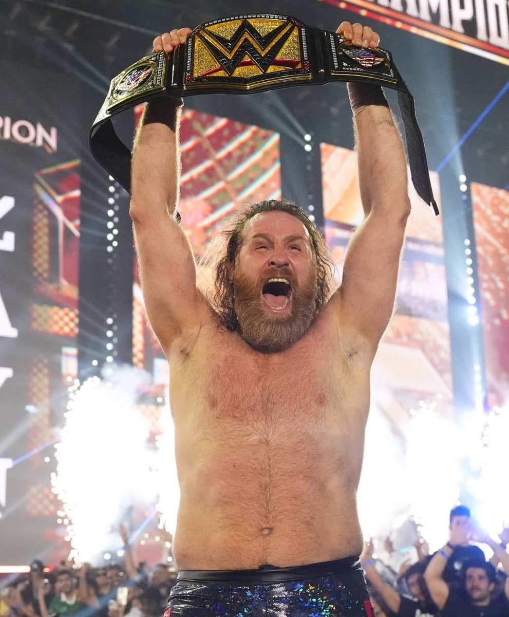 Sami Zayn WWE Champion (photo 2 of 2)