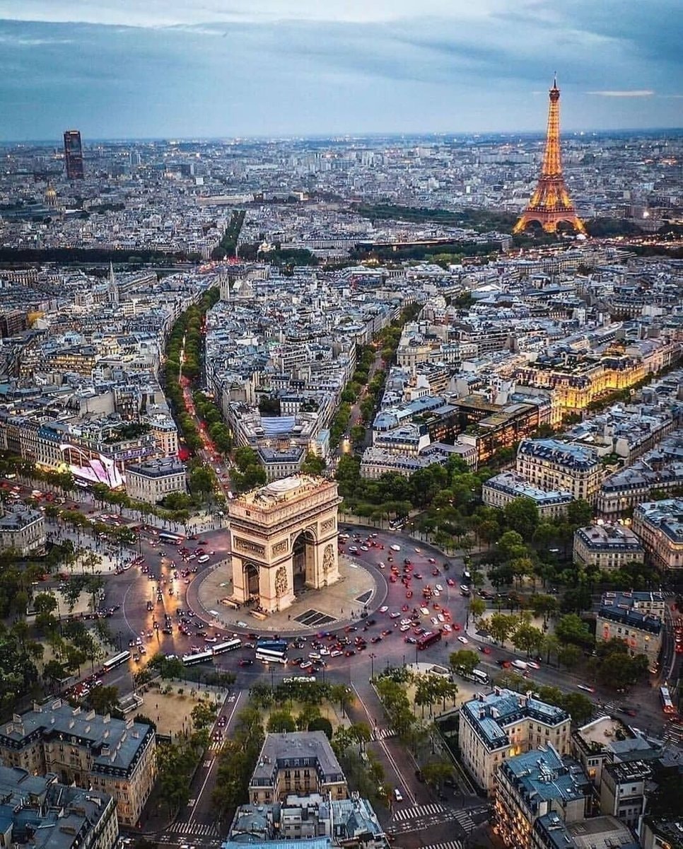 Paris Arc de Triomphe Eiffel Tower dusk Paris Arc de Triomphe Eiffel Tower dusk