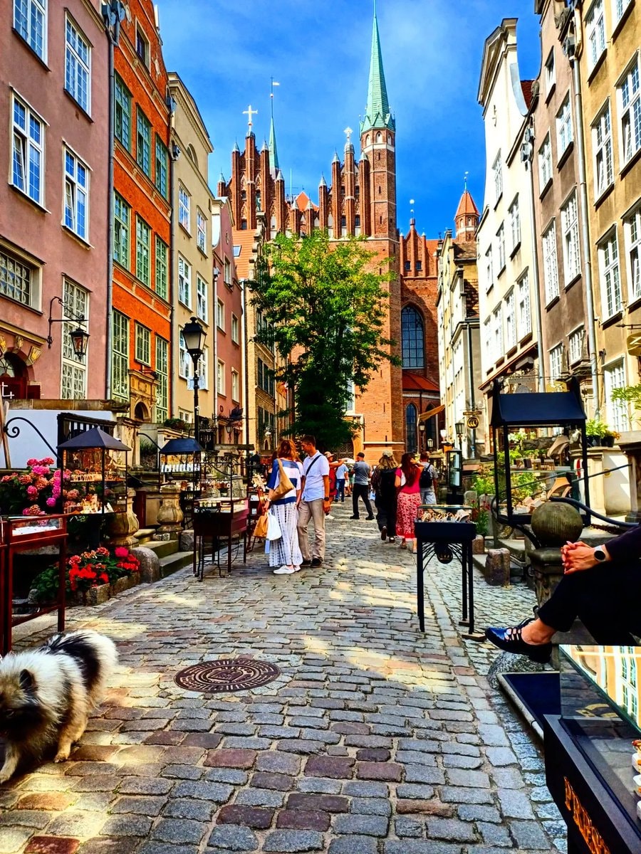 Gdansk Poland street scene (photo 3 of 4) Gdansk Poland street scene (photo 3 of 4)