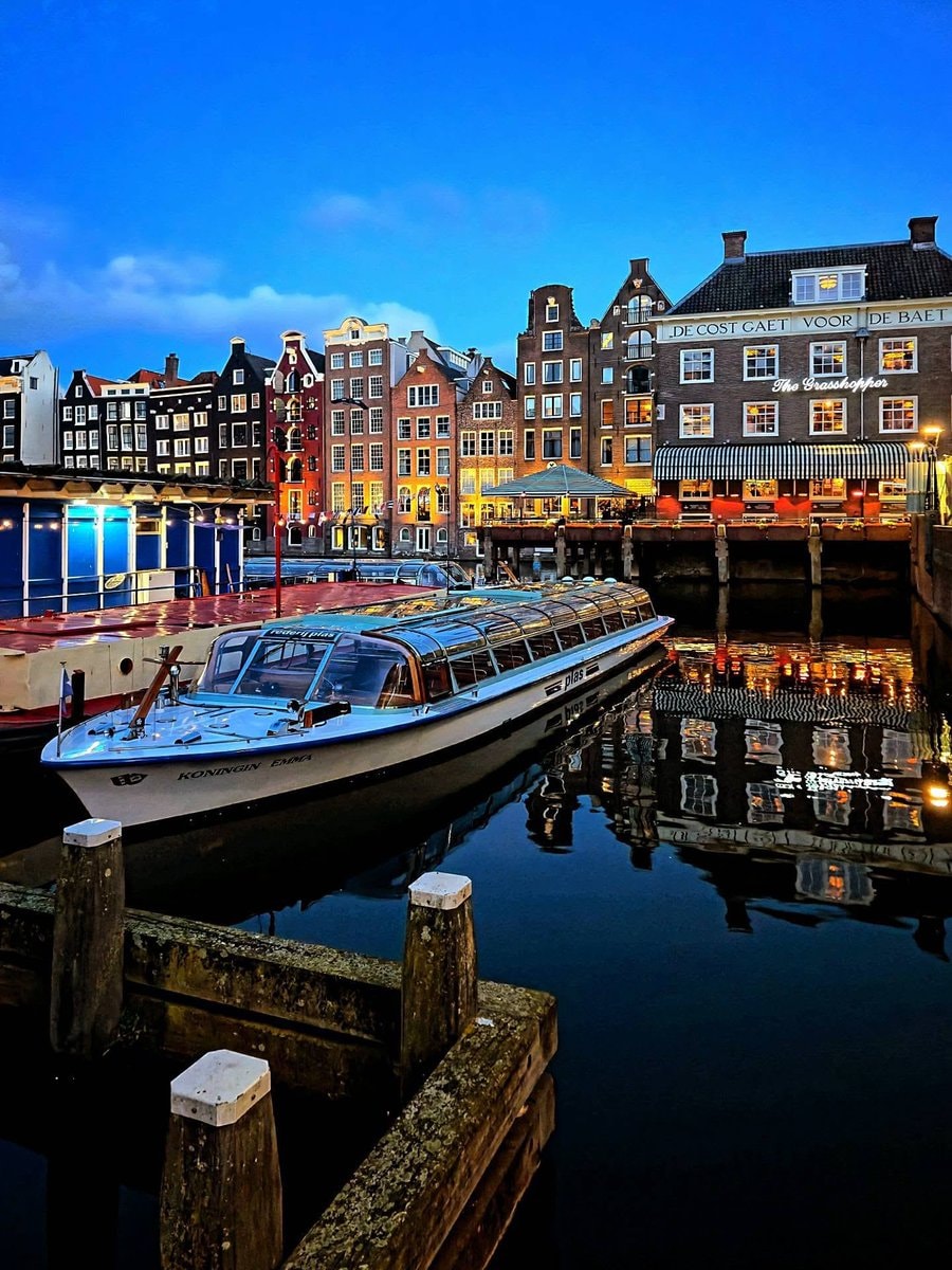 Amsterdam canal at dusk