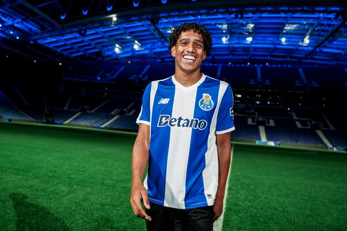 Souza joins Porto