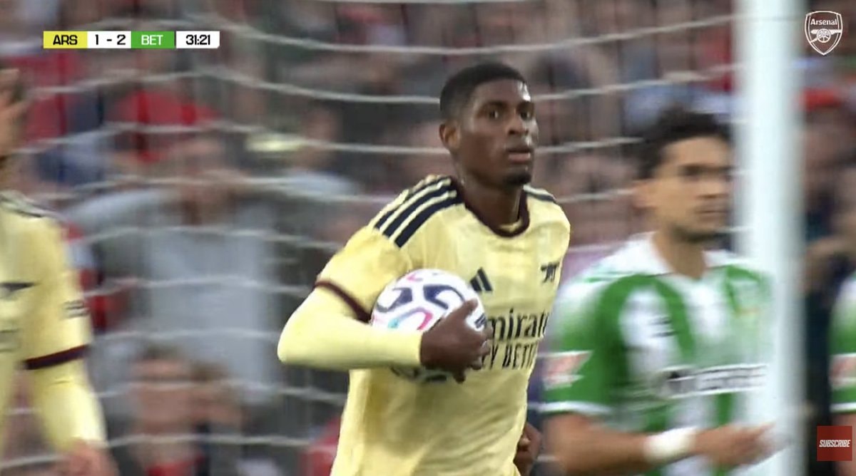Piro Hincapie Arsenal goal